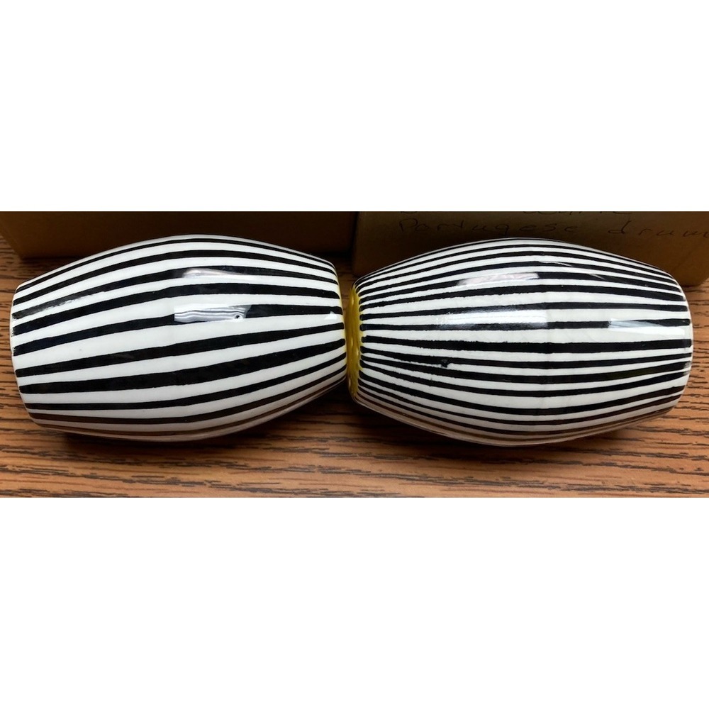Vintage Secla Black & White Drum Style Salt & Pepper Shakers Portugal - Picture 6 of 15